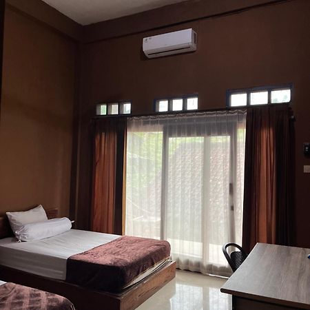 Fullmoon Homestay Kuta  外观 照片