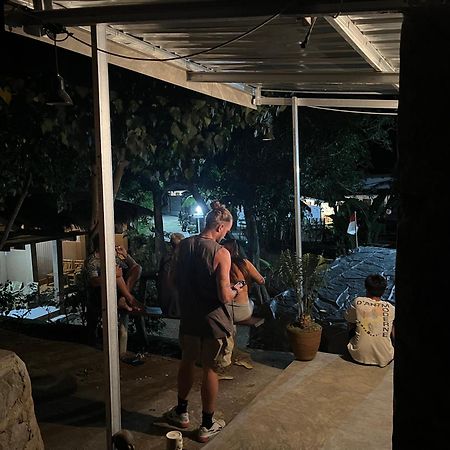 Fullmoon Homestay Kuta  外观 照片