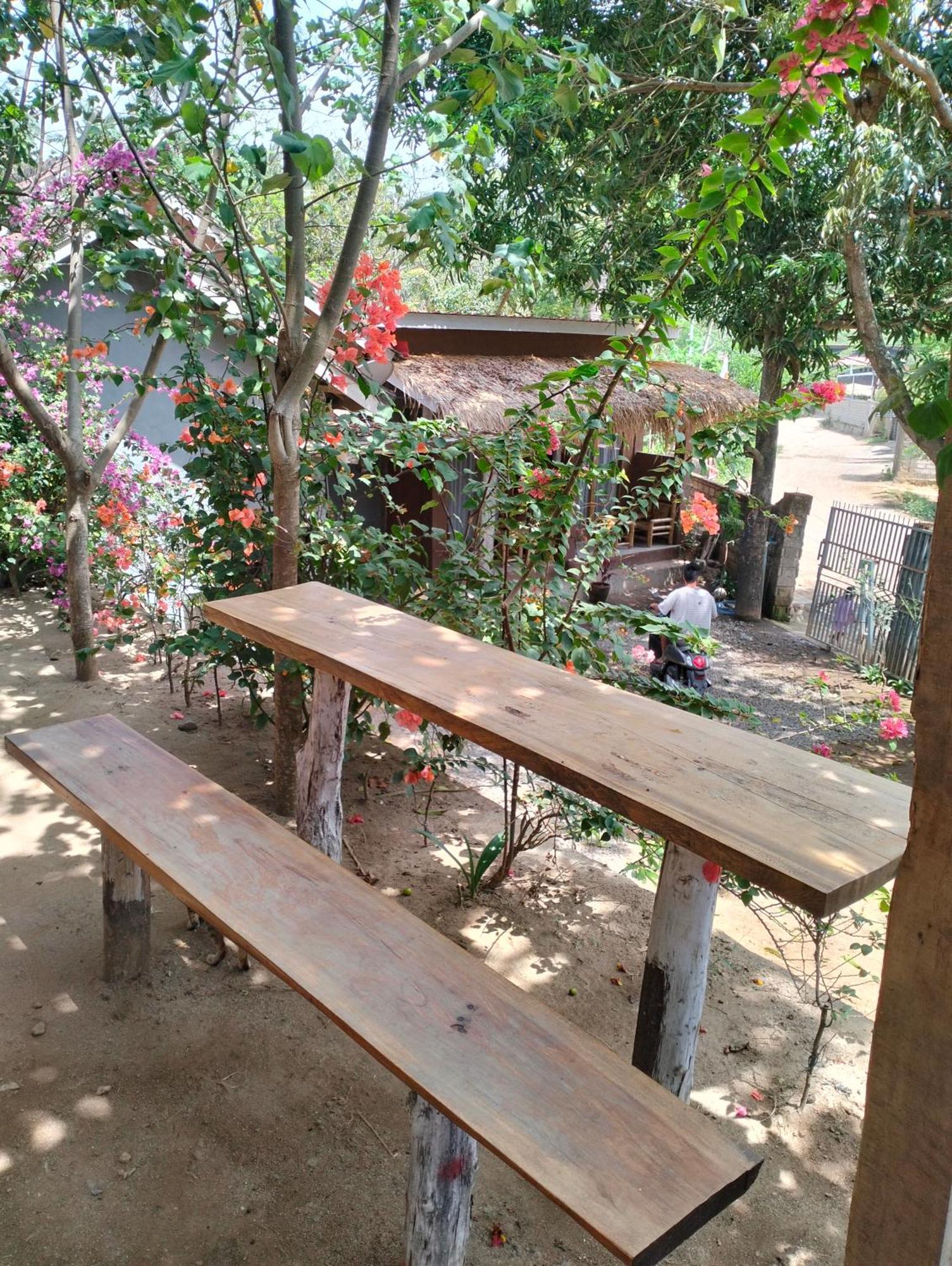 Fullmoon Homestay Kuta  外观 照片