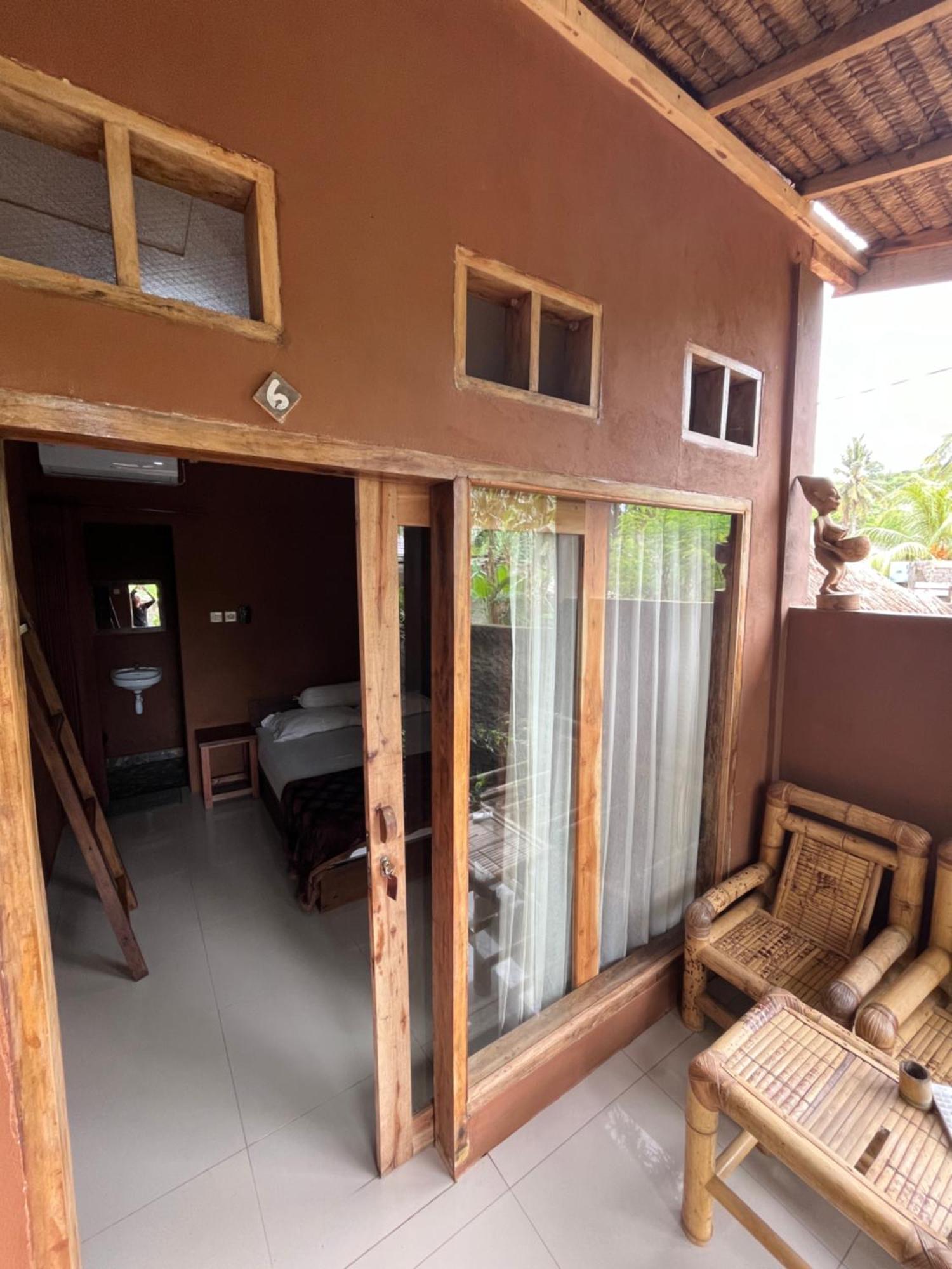 Fullmoon Homestay Kuta  外观 照片